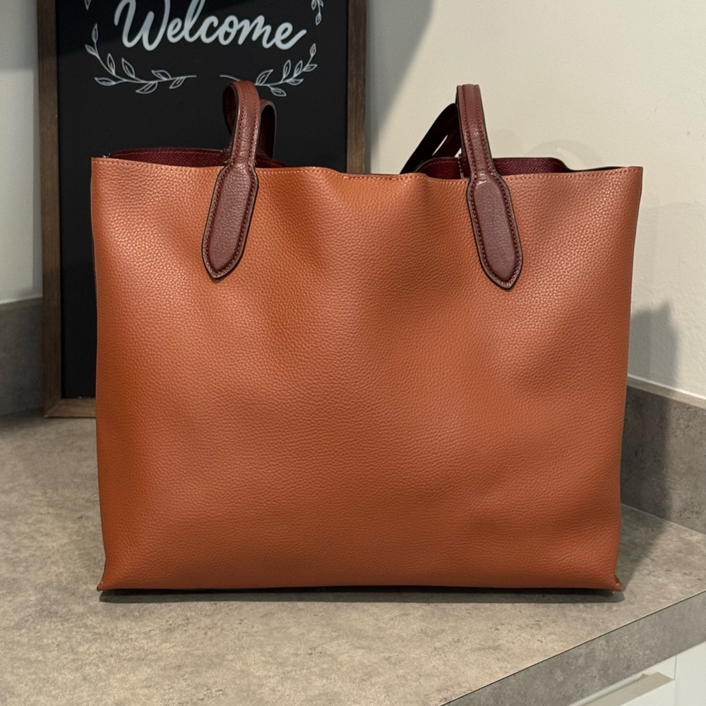 ❤️Coach Willow C0692 Colorblock Polished Pebble Leather Saddle/Gunmetal Tote - Picture 3 of 13